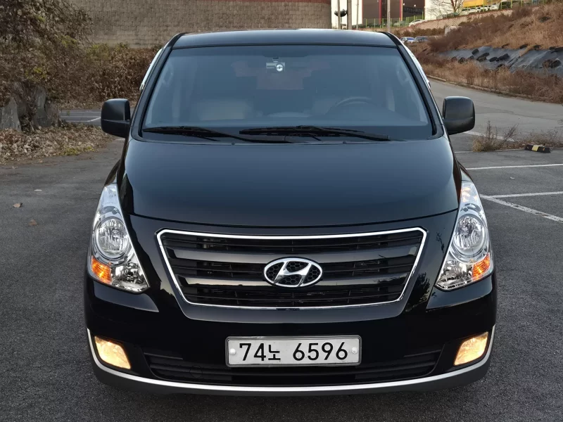 Hyundai Starex