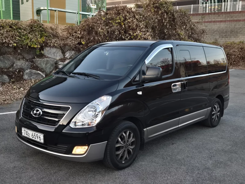 Hyundai Starex