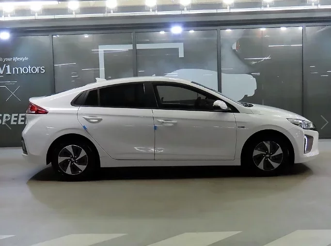 Hyundai Ioniq