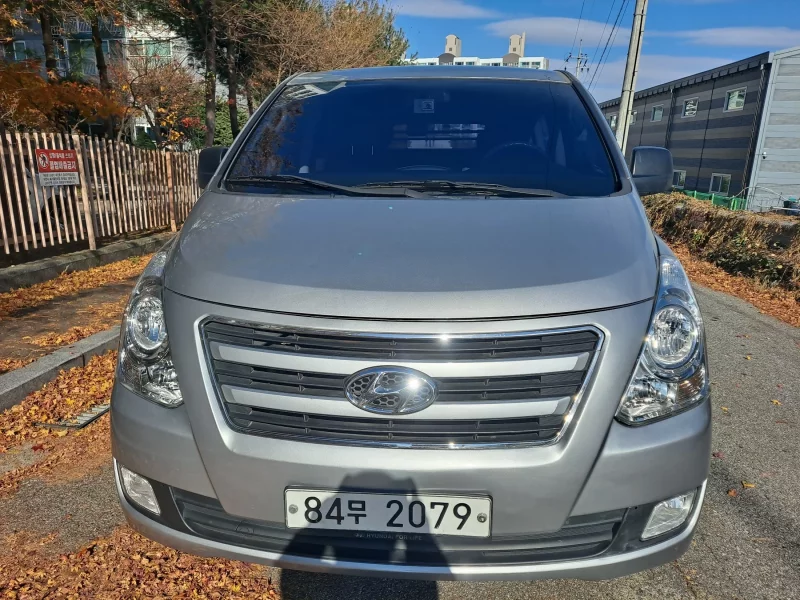 Hyundai Starex
