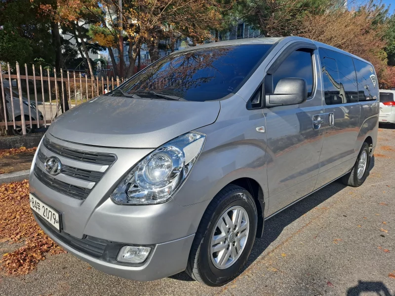 Hyundai Starex