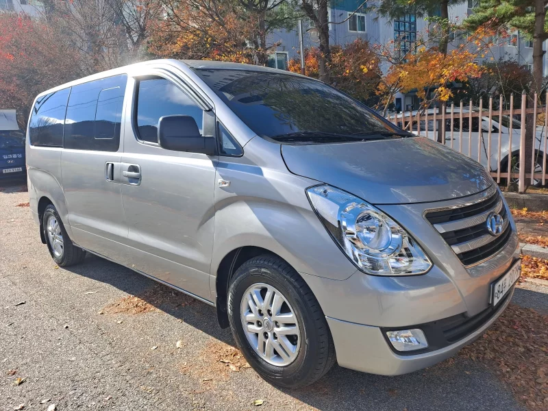 Hyundai Starex