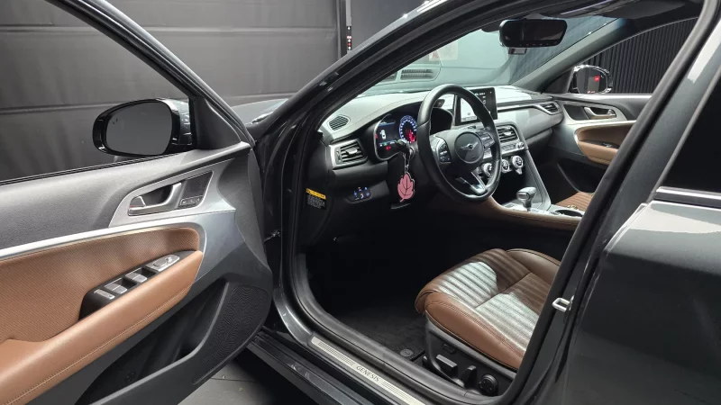 Genesis G70