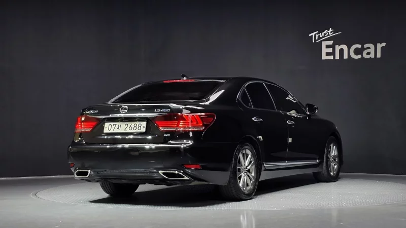 Lexus LS