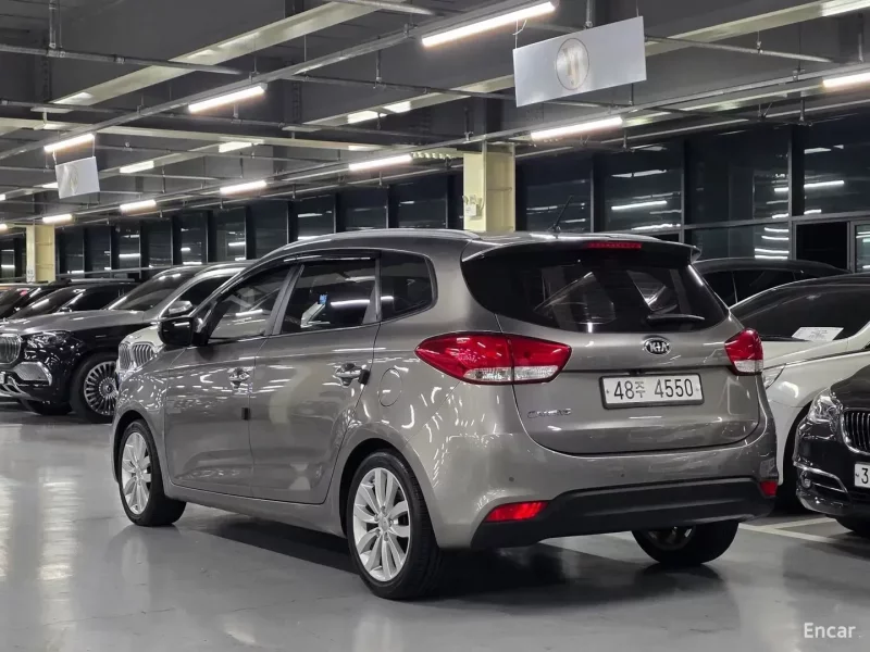 Kia Carens