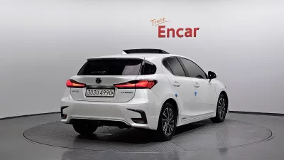 Lexus CT200h
