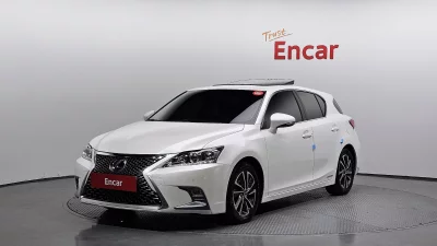 Lexus CT200h