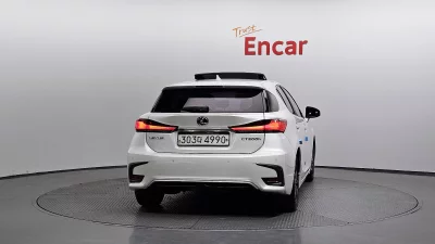 Lexus CT200h