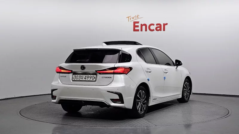 Lexus CT200h