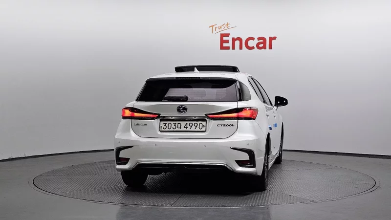 Lexus CT200h