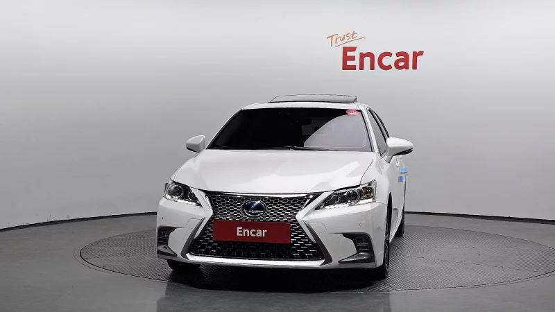 Lexus CT200h