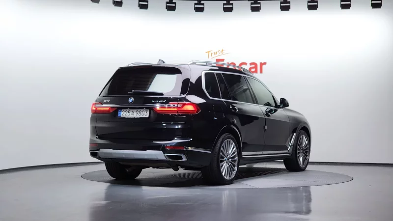 BMW X7