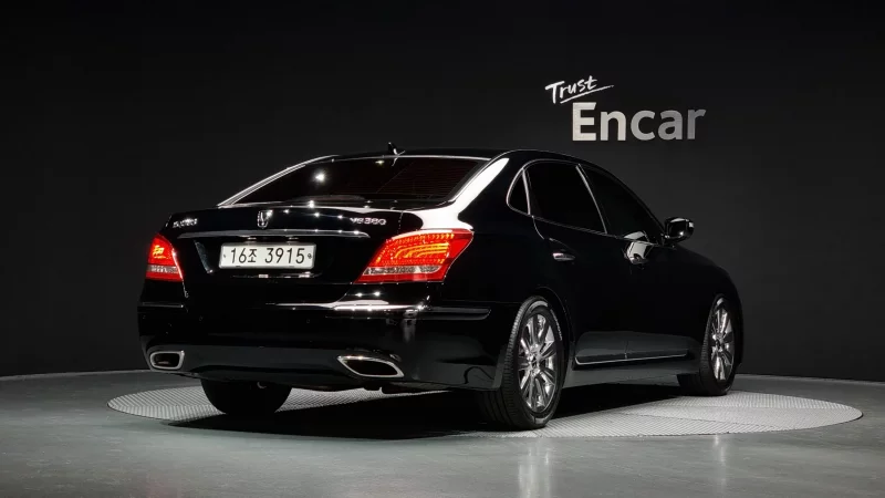 Hyundai Equus