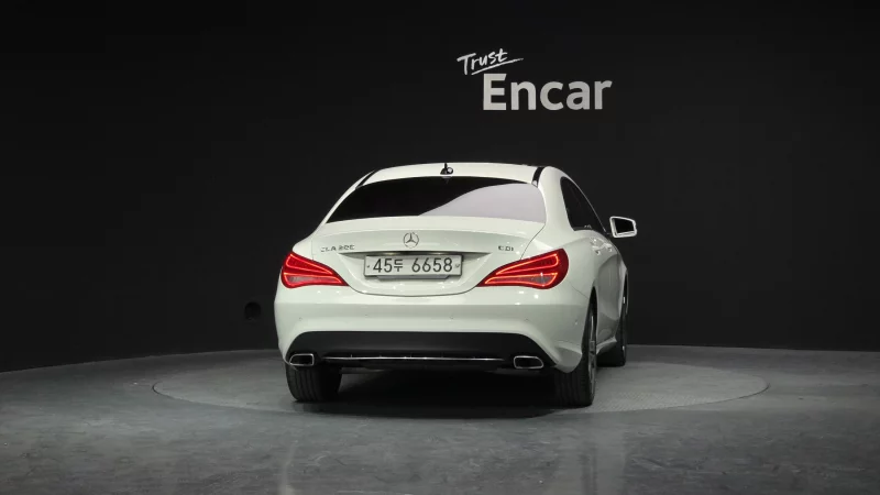 Mercedes-Benz CLA-Class
