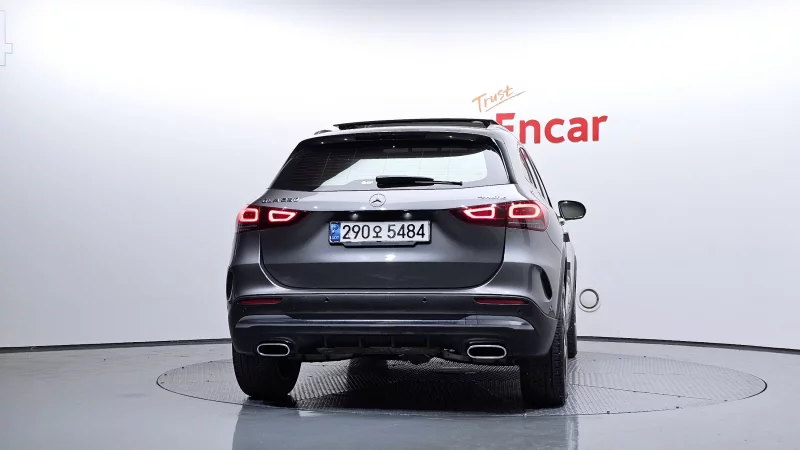 Mercedes-Benz GLA-Class