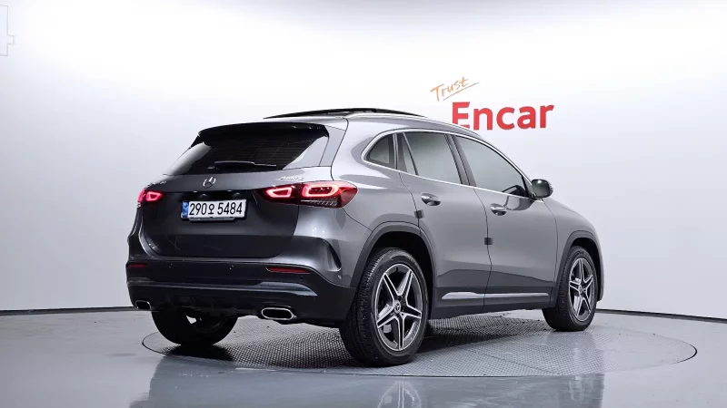 Mercedes-Benz GLA-Class