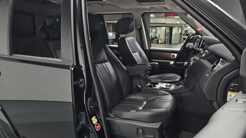 Land Rover DISCOVERY