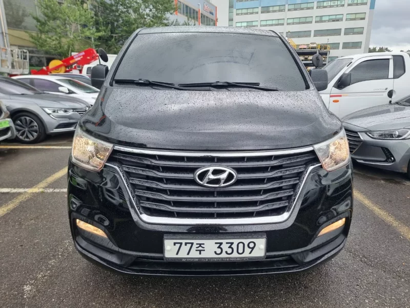 Hyundai Starex