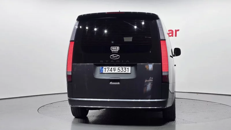 Hyundai Staria