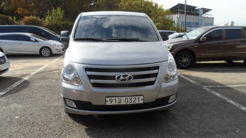 Hyundai Starex
