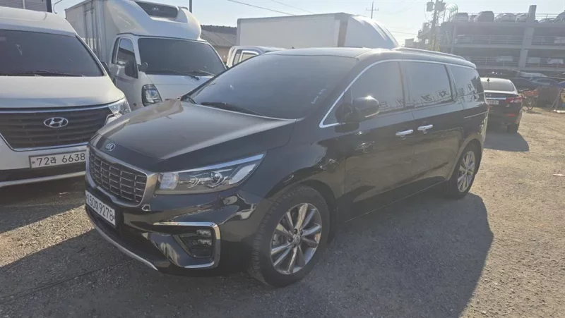 Kia Carnival