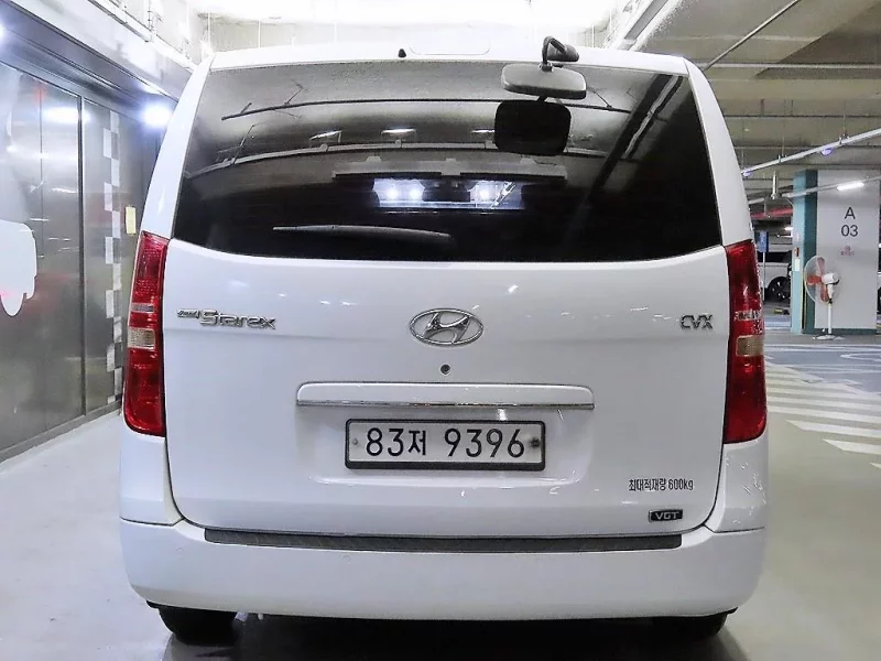 Hyundai Starex