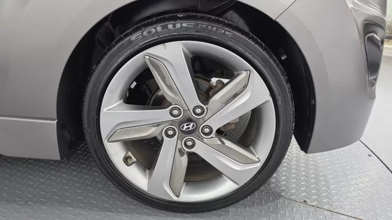 Hyundai Veloster