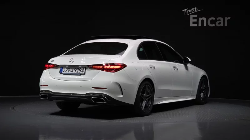 Mercedes-Benz C-Class