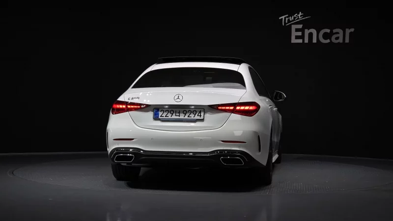 Mercedes-Benz C-Class