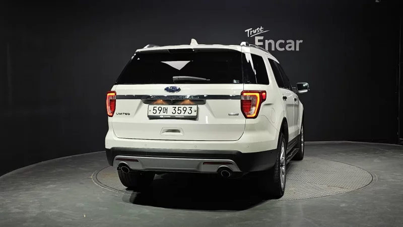 Ford EXPLORER