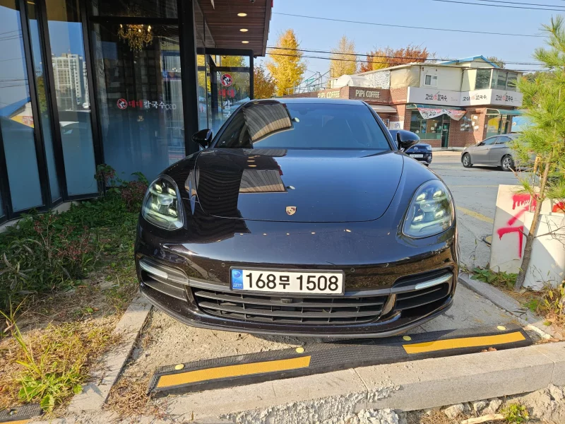 Porsche PANAMERA