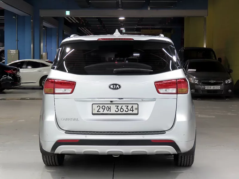 Kia Carnival