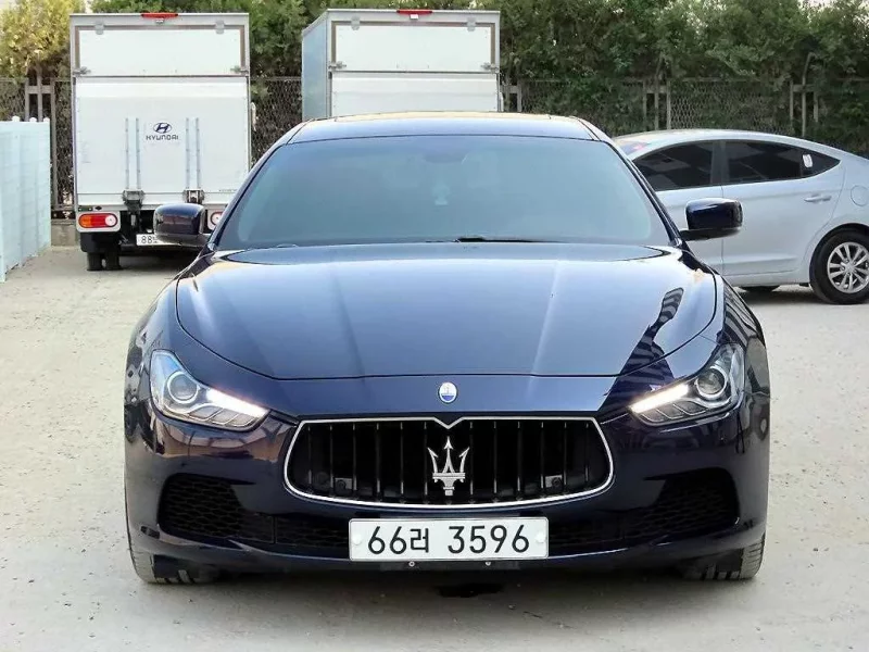 Maserati GHIBLI