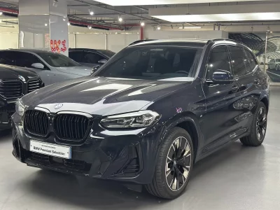 BMW iX3