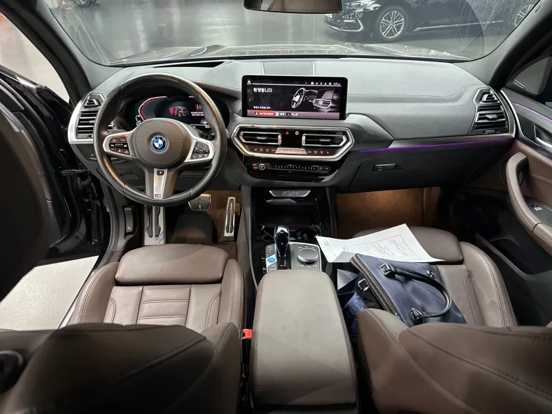 BMW iX3