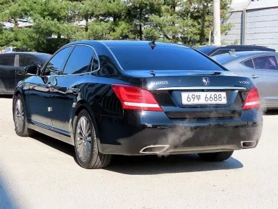 Hyundai Equus