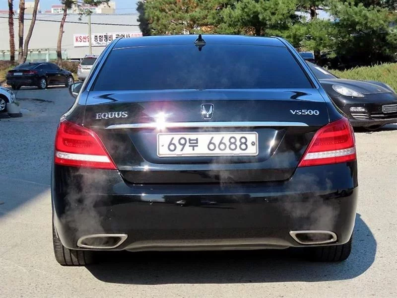 Hyundai Equus