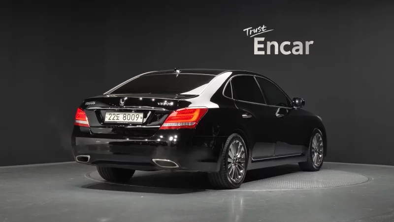 Hyundai Equus