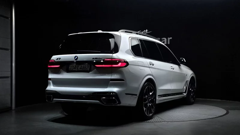 BMW X7