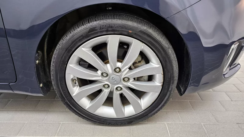 Kia Carens