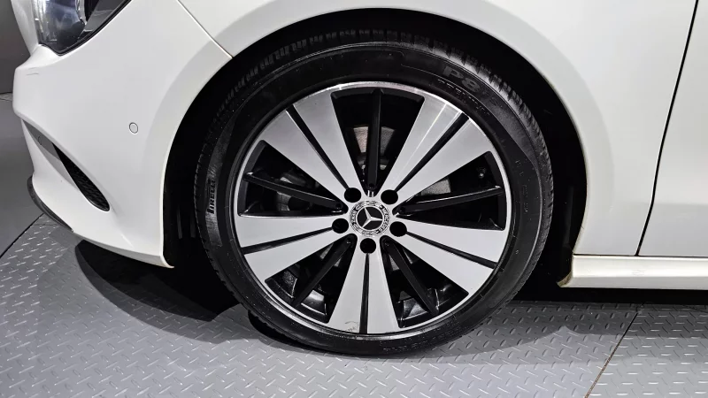 Mercedes-Benz CLA-Class