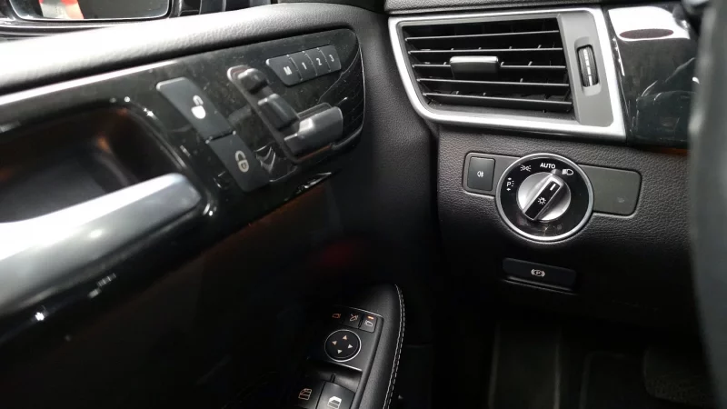 Mercedes-Benz M-class