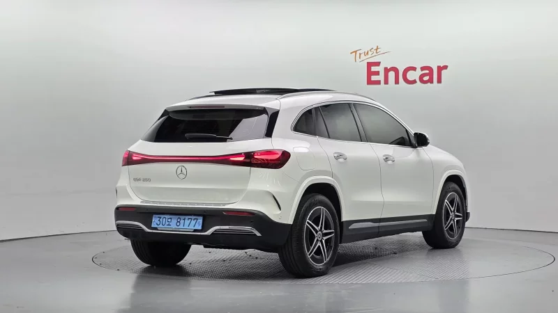Mercedes-Benz EQA