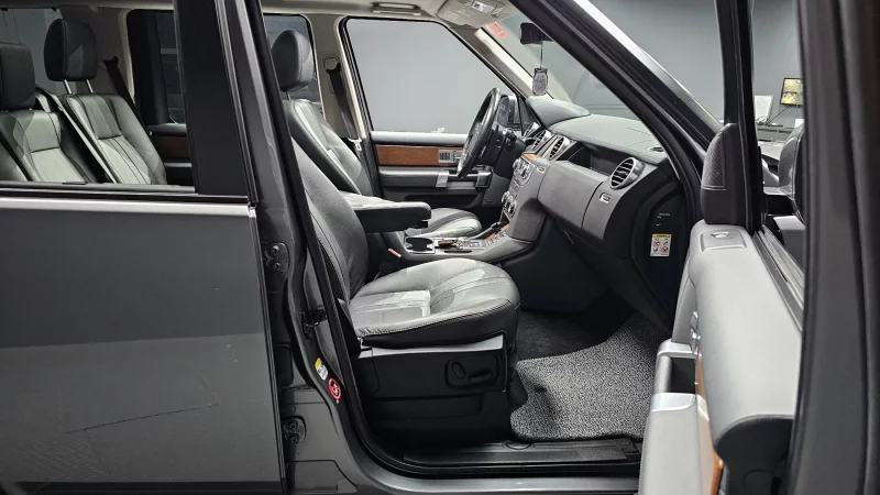 Land Rover DISCOVERY