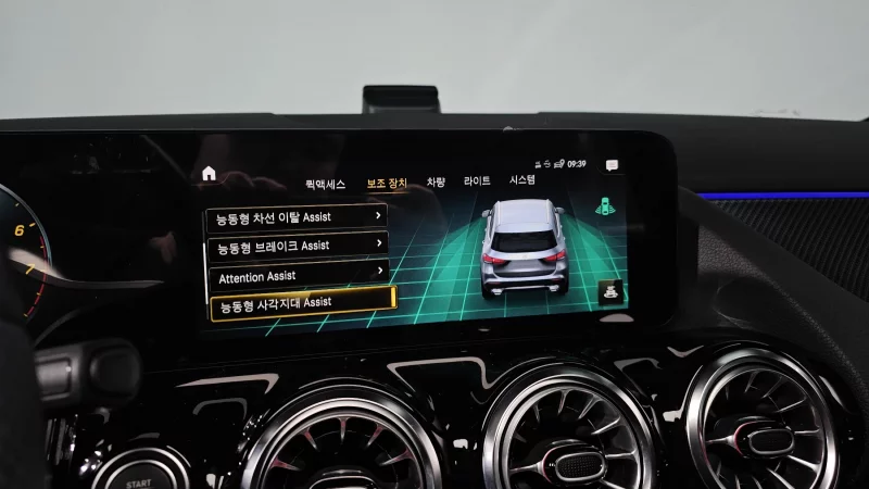 Mercedes-Benz GLA-Class