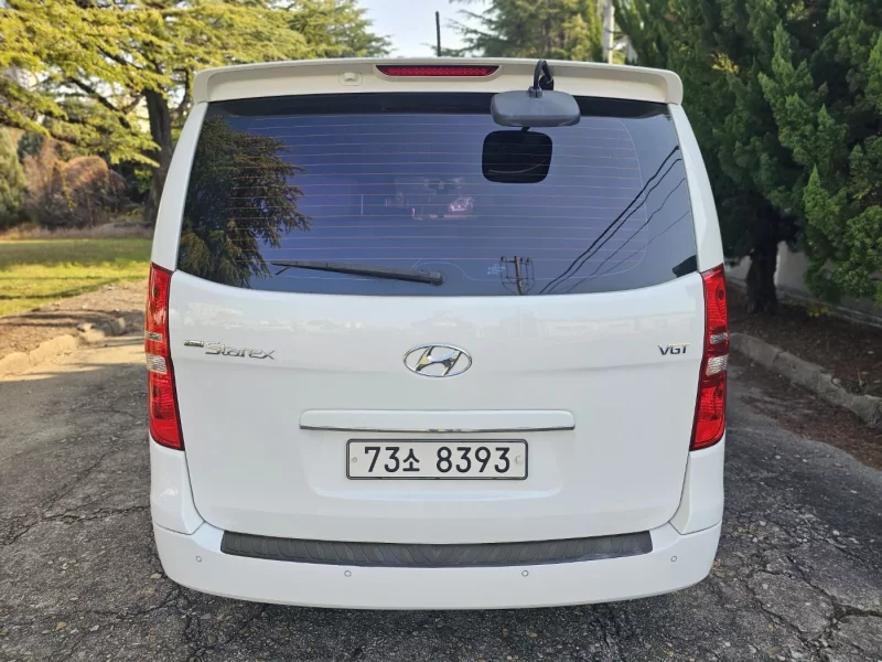 Hyundai Starex