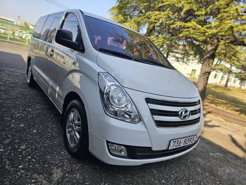 Hyundai Starex