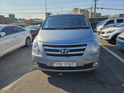 Hyundai Starex