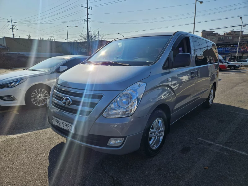 Hyundai Starex