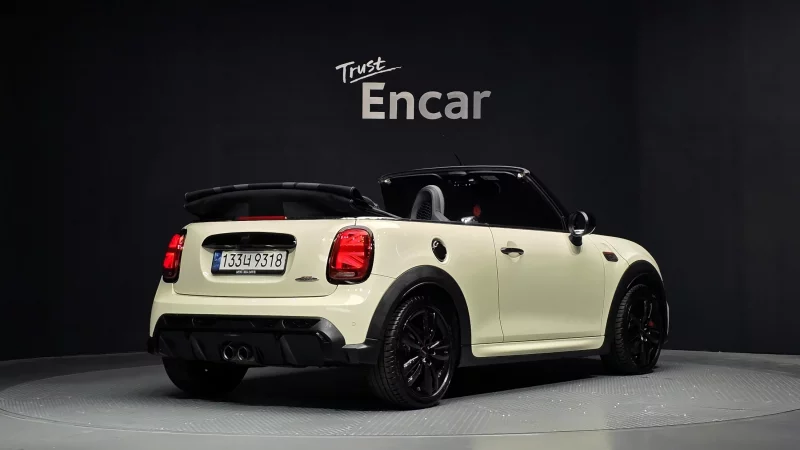 MINI Cooper Convertible